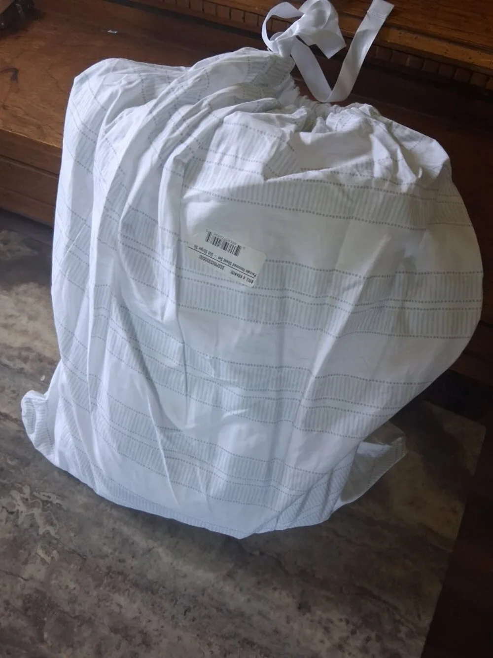 Boll & Branch White Grey Serrated Stripes Queen Percale Hemmed Sheet Set. FLAWS